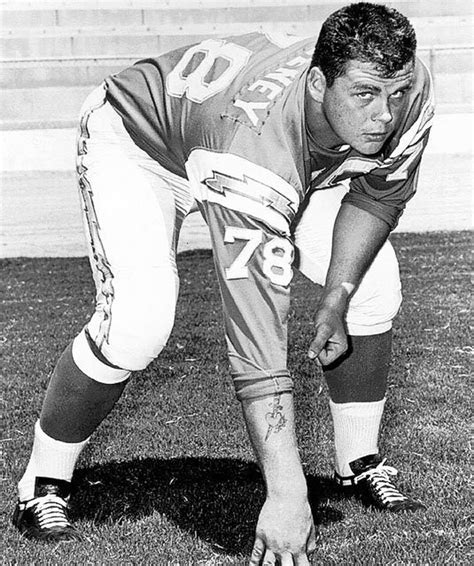 Walt sweeney - SAN DIEGO -- Walt Sweeney, a standout offensive lineman for the San Diego Chargers in the 1960s and 1970s, has died at 71. The Chargers website says Sweeney died of pancreatic cancer on Saturday.
